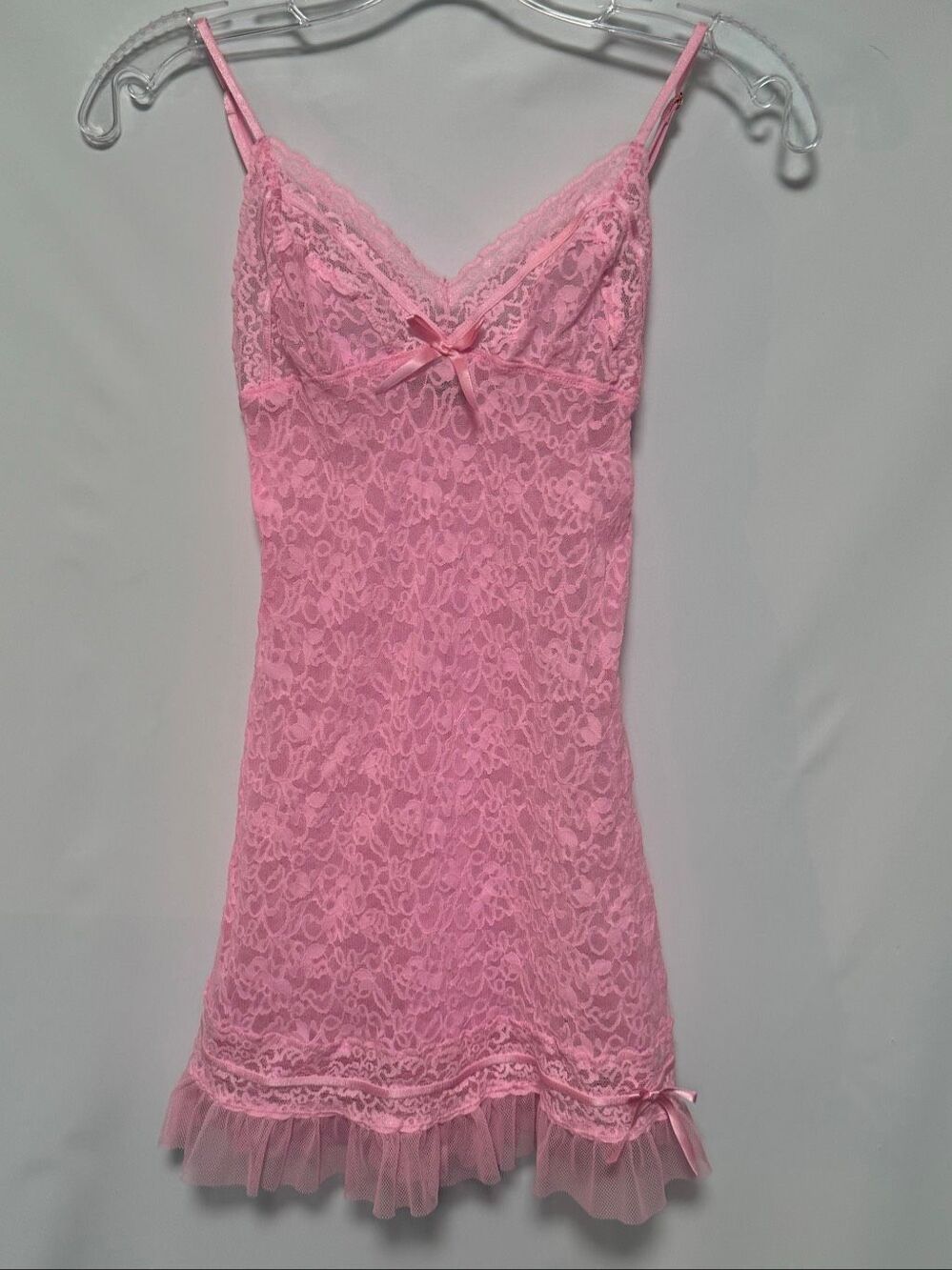 Vintage Y2K Victoria’s Secret pink lace babydoll chemise bow accent ruffled tull